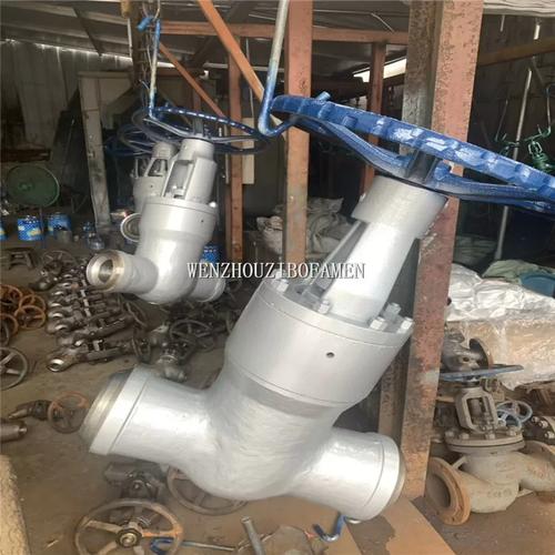Z60Y-250C与Z61Y-250C铸钢高温高压自密封电站闸阀对比解析